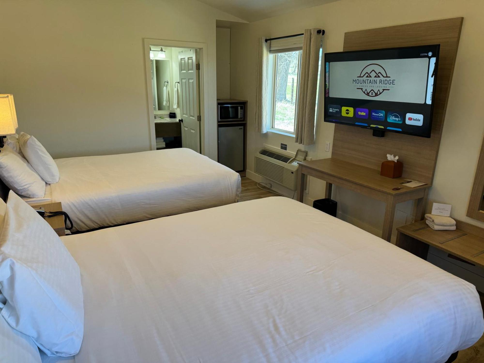 Mountain Ridge Cabins & Lodging Between Bryce And Zion National Park هاتش المظهر الخارجي الصورة