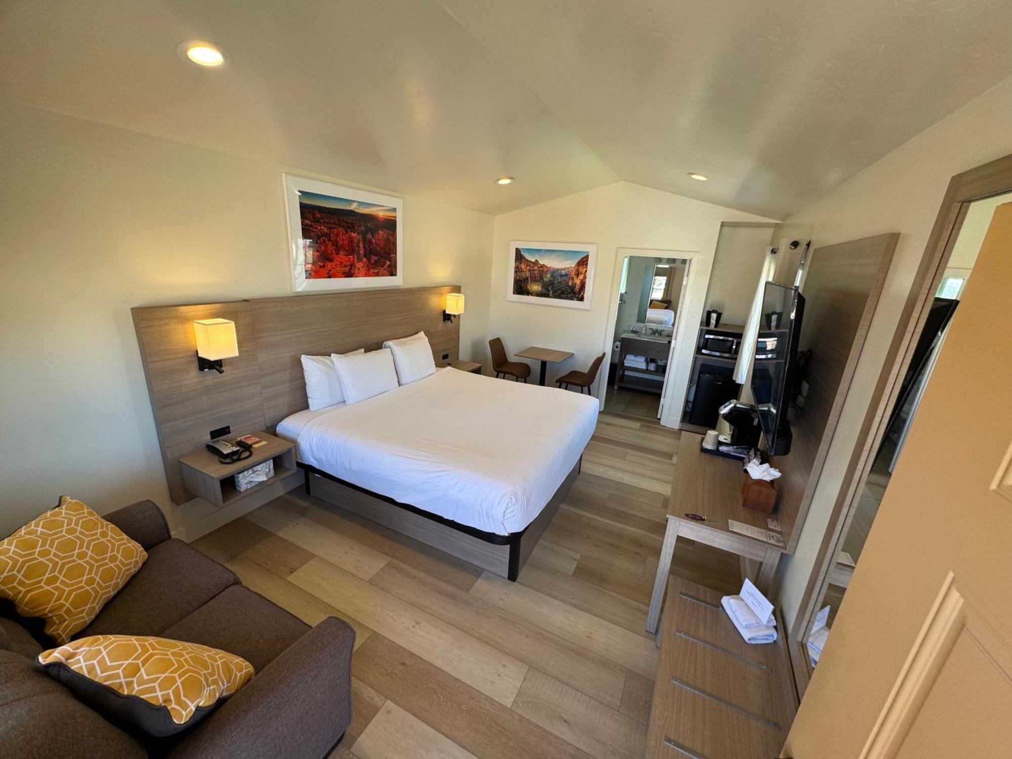 Mountain Ridge Cabins & Lodging Between Bryce And Zion National Park هاتش المظهر الخارجي الصورة